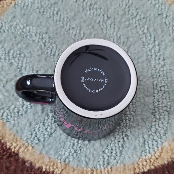 Mary Kay Power of Pink mug, coffee cup, crown - Picture 5 of 5